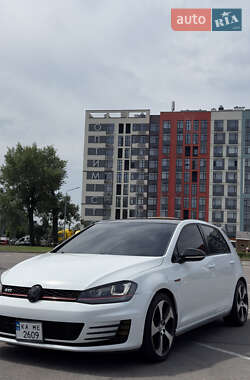 Хэтчбек Volkswagen Golf GTI 2015 в Киеве