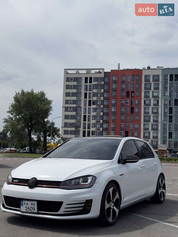 Хетчбек Volkswagen Golf GTI 2015 в Києві