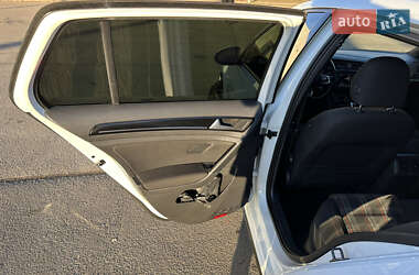 Хэтчбек Volkswagen Golf GTI 2015 в 