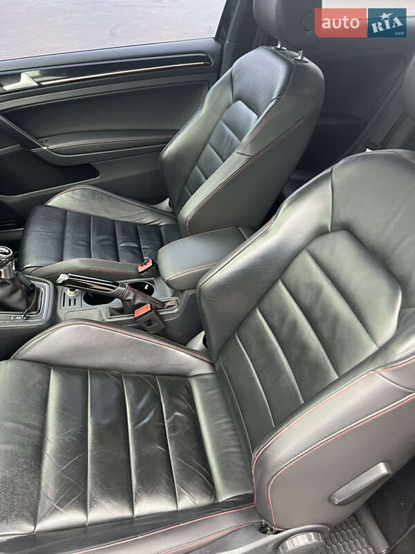Хетчбек Volkswagen Golf GTI 2014 в Києві
