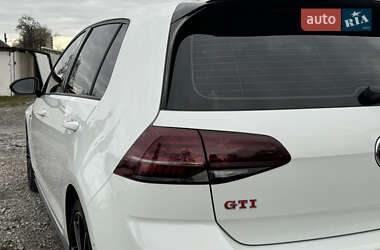 Хетчбек Volkswagen Golf GTI 2020 в Дніпрі