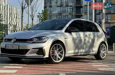 Хетчбек Volkswagen Golf GTI 2016 в Києві