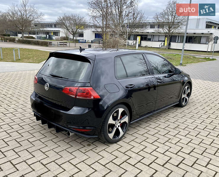 Хэтчбек Volkswagen Golf GTI 2015 в Днепре