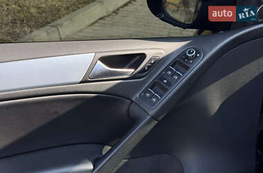 Хэтчбек Volkswagen Golf GTI 2012 в 