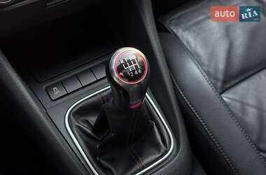 Хэтчбек Volkswagen Golf GTI 2012 в 