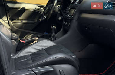Хэтчбек Volkswagen Golf GTI 2012 в 
