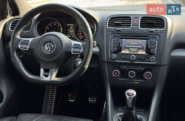 Хэтчбек Volkswagen Golf GTI 2012 в 