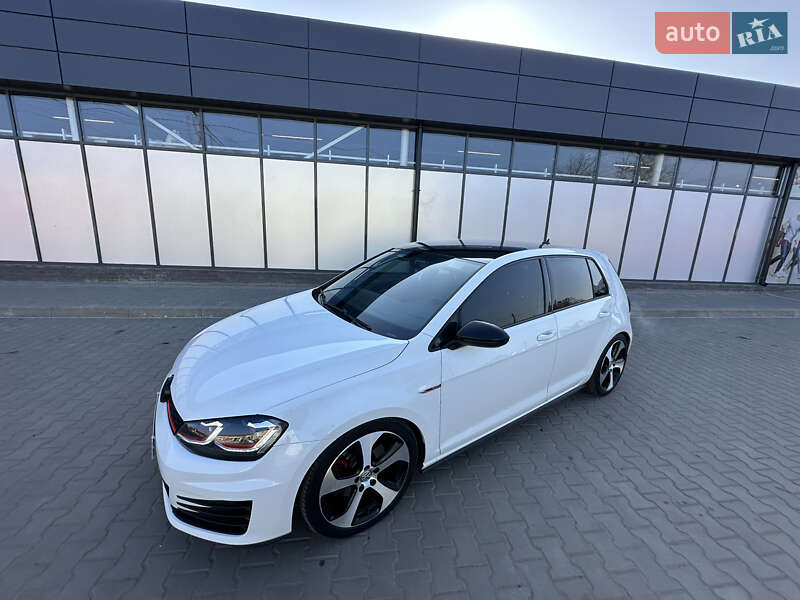 Хэтчбек Volkswagen Golf GTI 2015 в Пирятине