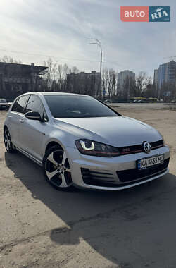 Хэтчбек Volkswagen Golf GTI 2017 в Киеве