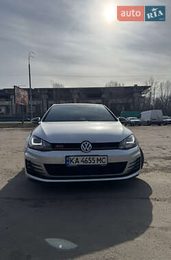 Хэтчбек Volkswagen Golf GTI 2017 в Киеве