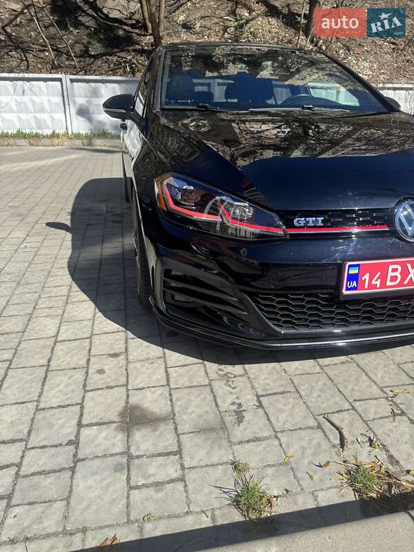 Хэтчбек Volkswagen Golf GTI 2018 в Львове