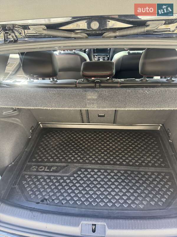 Хэтчбек Volkswagen Golf GTI 2018 в Львове