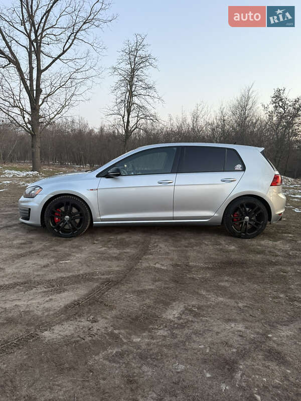 Хетчбек Volkswagen Golf GTI 2017 в Кропивницькому