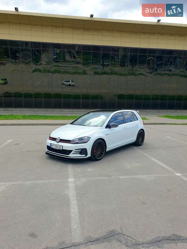 Хетчбек Volkswagen Golf GTI 2019 в Запоріжжі