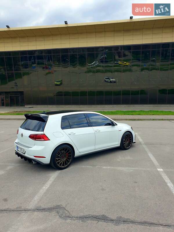Хетчбек Volkswagen Golf GTI 2019 в Запоріжжі