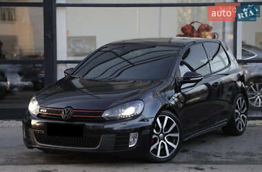 Хетчбек Volkswagen Golf GTI 2011 в 