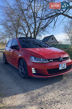 Хэтчбек Volkswagen Golf GTI 2014 в 