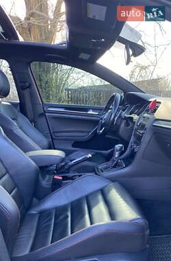 Хэтчбек Volkswagen Golf GTI 2014 в 