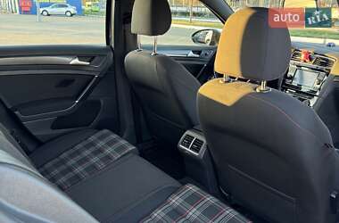 Хетчбек Volkswagen Golf GTI 2018 в 