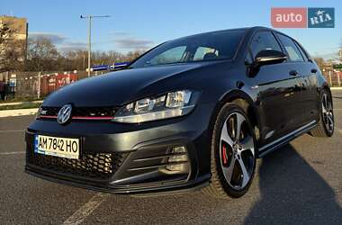 Хетчбек Volkswagen Golf GTI 2018 в 