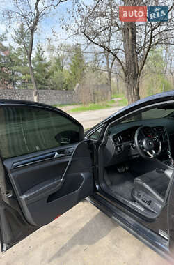 Хэтчбек Volkswagen Golf GTI 2016 в 