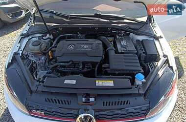 Хетчбек Volkswagen Golf GTI 2020 в 