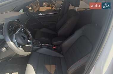 Хетчбек Volkswagen Golf GTI 2020 в 