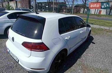 Хетчбек Volkswagen Golf GTI 2020 в 