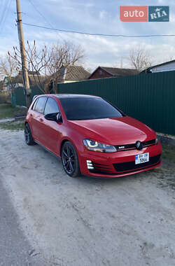 Хэтчбек Volkswagen Golf GTI 2014 в 