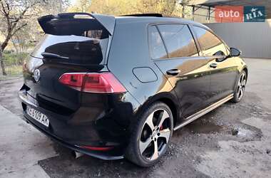 Хэтчбек Volkswagen Golf GTI 2015 в 