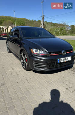 Хетчбек Volkswagen Golf GTI 2017 в 