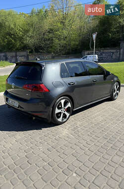 Хетчбек Volkswagen Golf GTI 2017 в 