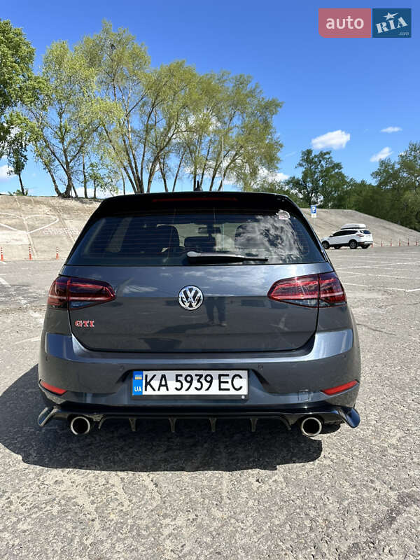 Хетчбек Volkswagen Golf GTI 2019 в Києві