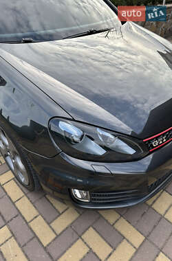 Хэтчбек Volkswagen Golf GTI 2010 в 