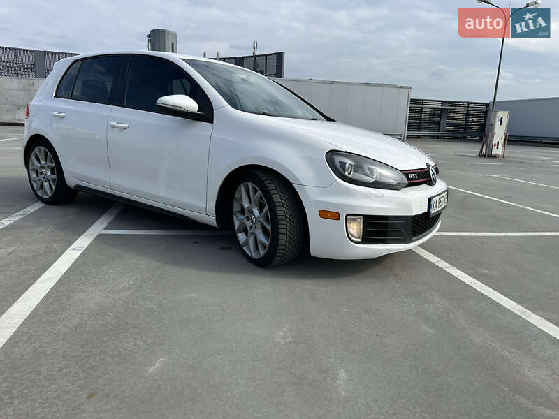 Хэтчбек Volkswagen Golf GTI 2013 в Киеве