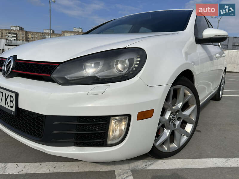 Хэтчбек Volkswagen Golf GTI 2013 в Киеве