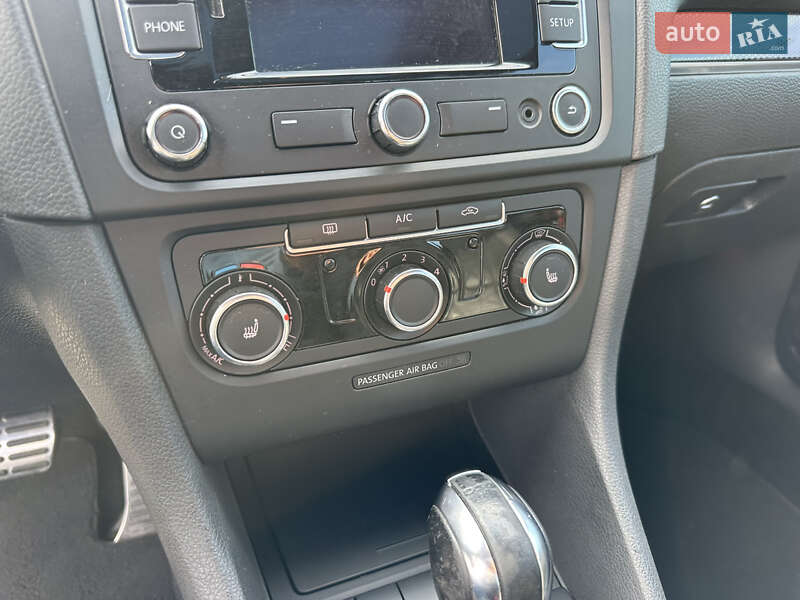 Хэтчбек Volkswagen Golf GTI 2013 в Киеве