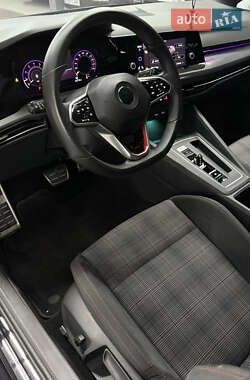 Хэтчбек Volkswagen Golf GTI 2022 в 