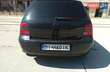 Хетчбек Volkswagen Golf GTI 2000 в 