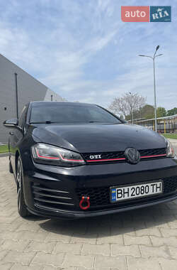 Хэтчбек Volkswagen Golf GTI 2017 в 