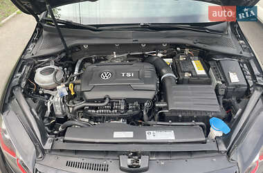 Хэтчбек Volkswagen Golf GTI 2017 в 