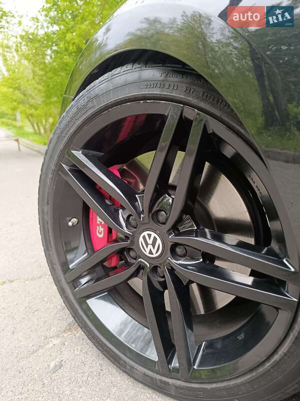 Хэтчбек Volkswagen Golf GTI 2018 в Ровно