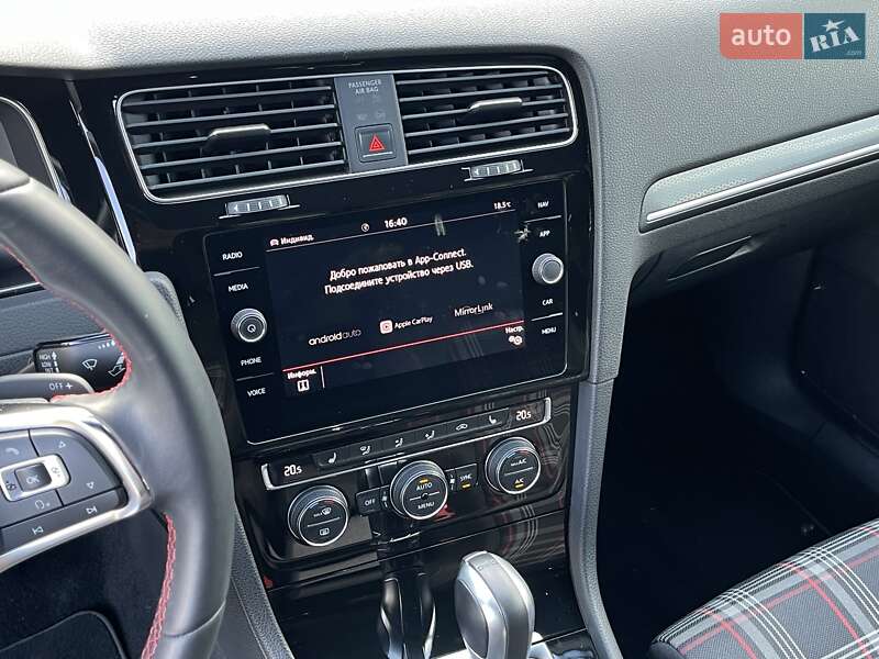 Хетчбек Volkswagen Golf GTI 2017 в Києві