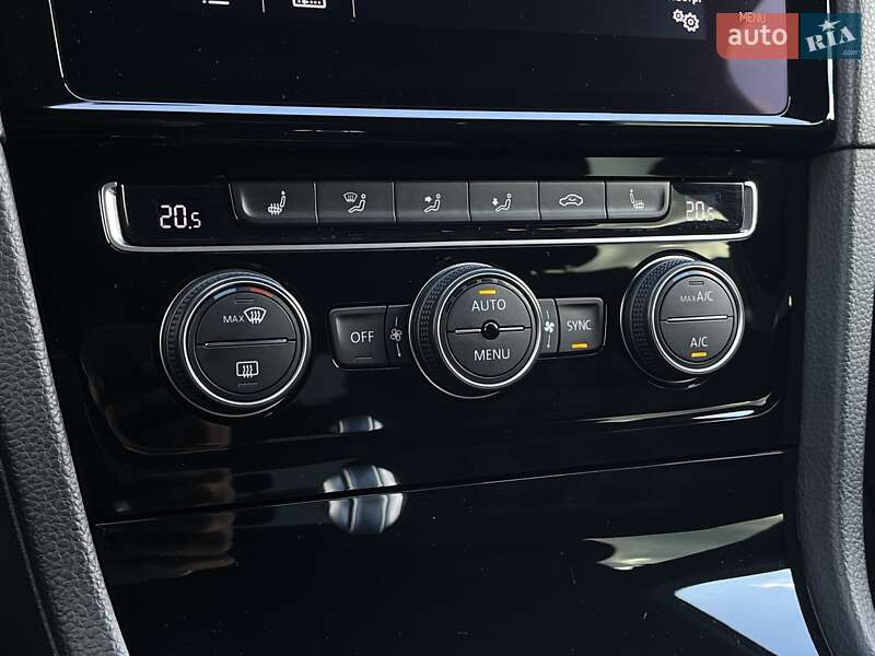 Хетчбек Volkswagen Golf GTI 2017 в Києві