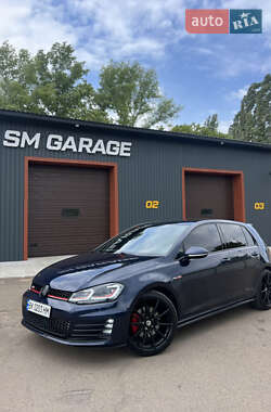 Хэтчбек Volkswagen Golf GTI 2017 в Киеве