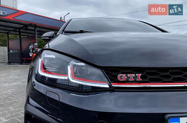 Хэтчбек Volkswagen Golf GTI 2020 в 