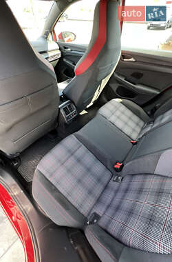 Хетчбек Volkswagen Golf GTI 2022 в 