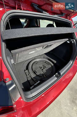 Хетчбек Volkswagen Golf GTI 2022 в 