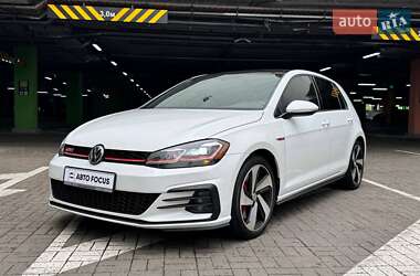 Хетчбек Volkswagen Golf GTI 2020 в 