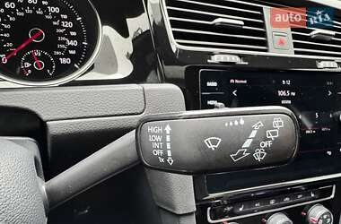 Хетчбек Volkswagen Golf GTI 2020 в 